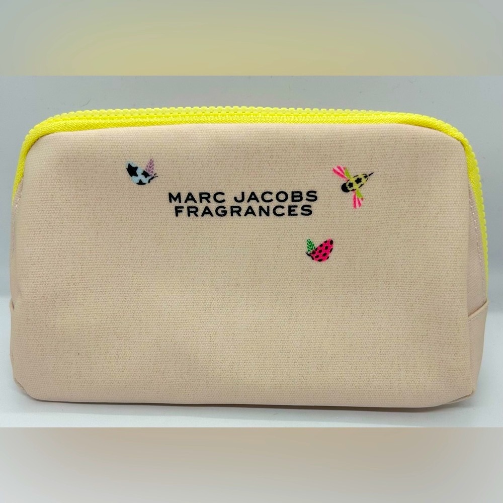 Marc Jacobs Fragrance Cosmetics/Toiletries Bag, EUC.